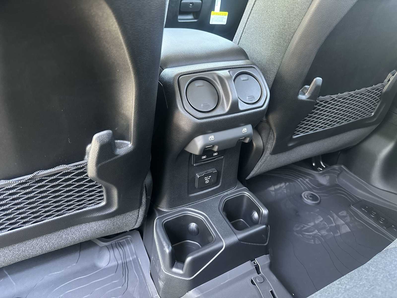 Thumbnail: 2025 Jeep Gladiator - 21