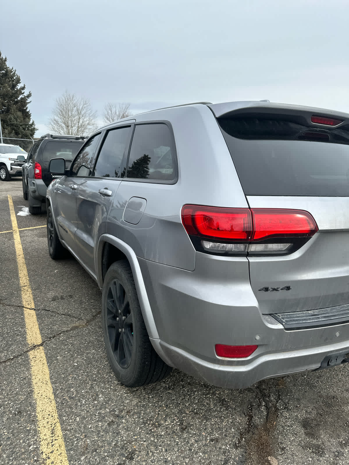 2019 Jeep Grand Cherokee Altitude photo 3