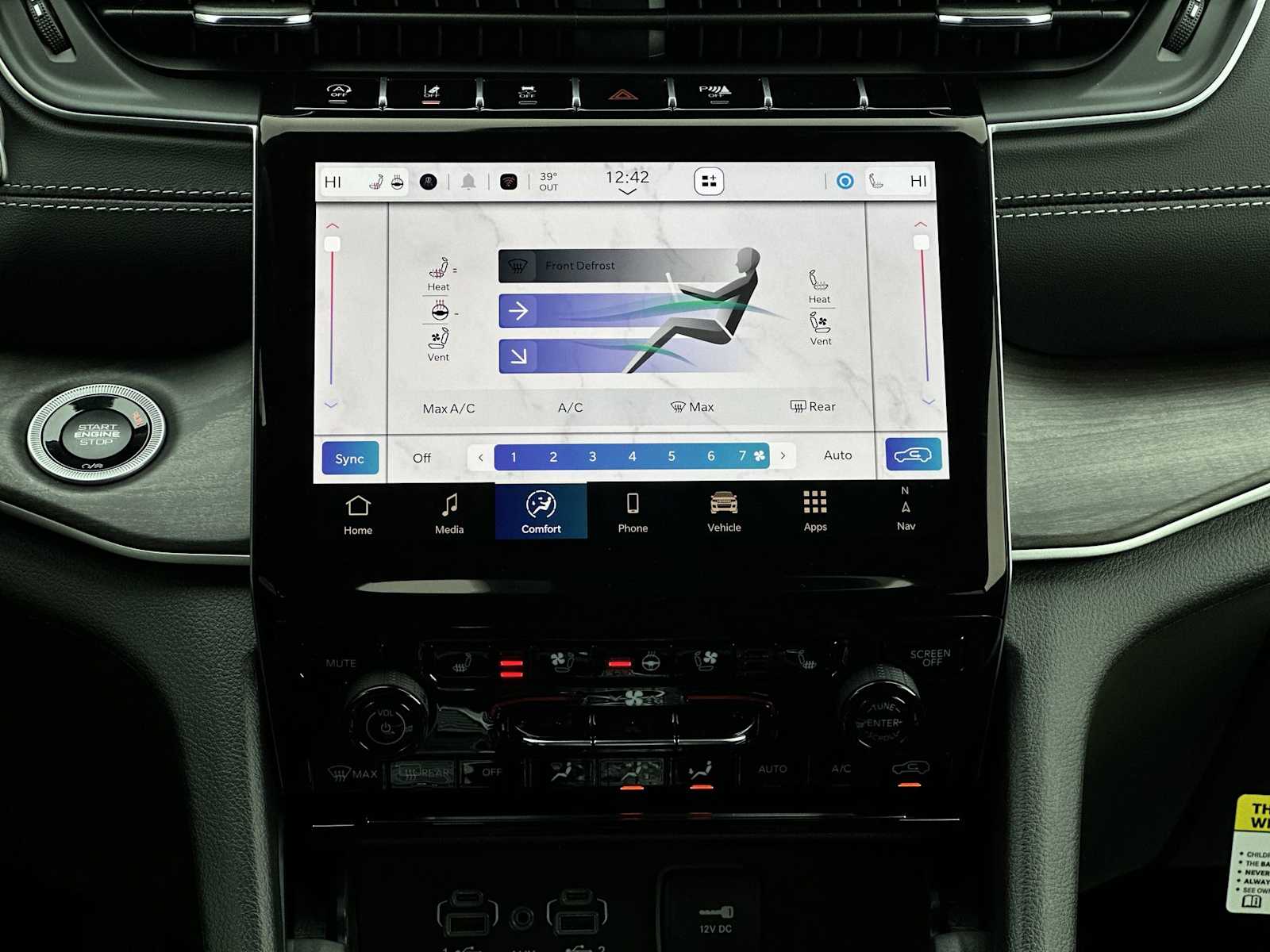 Thumbnail: 2025 Jeep Grand Cherokee - 17