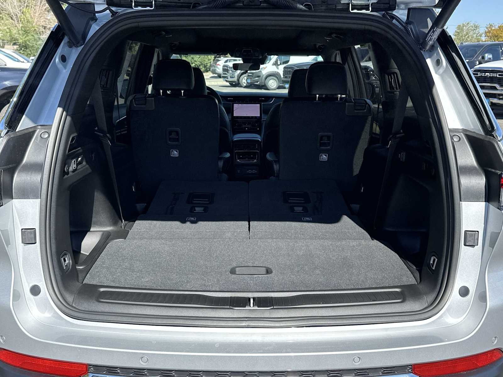 Thumbnail: 2025 Jeep Grand Cherokee - 20