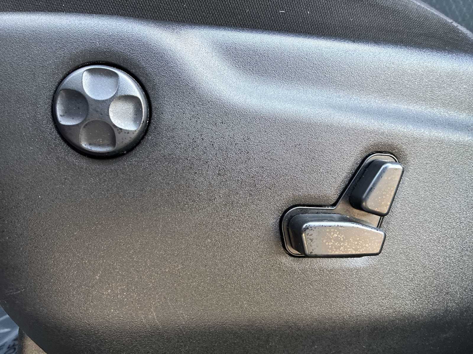 Thumbnail: 2022 Jeep Grand Cherokee - 14