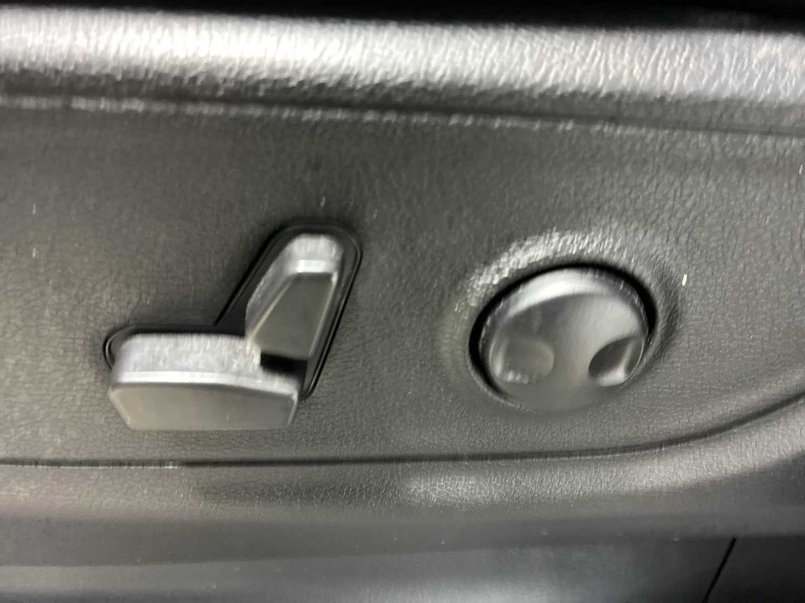 Thumbnail: 2025 RAM 1500 - 14