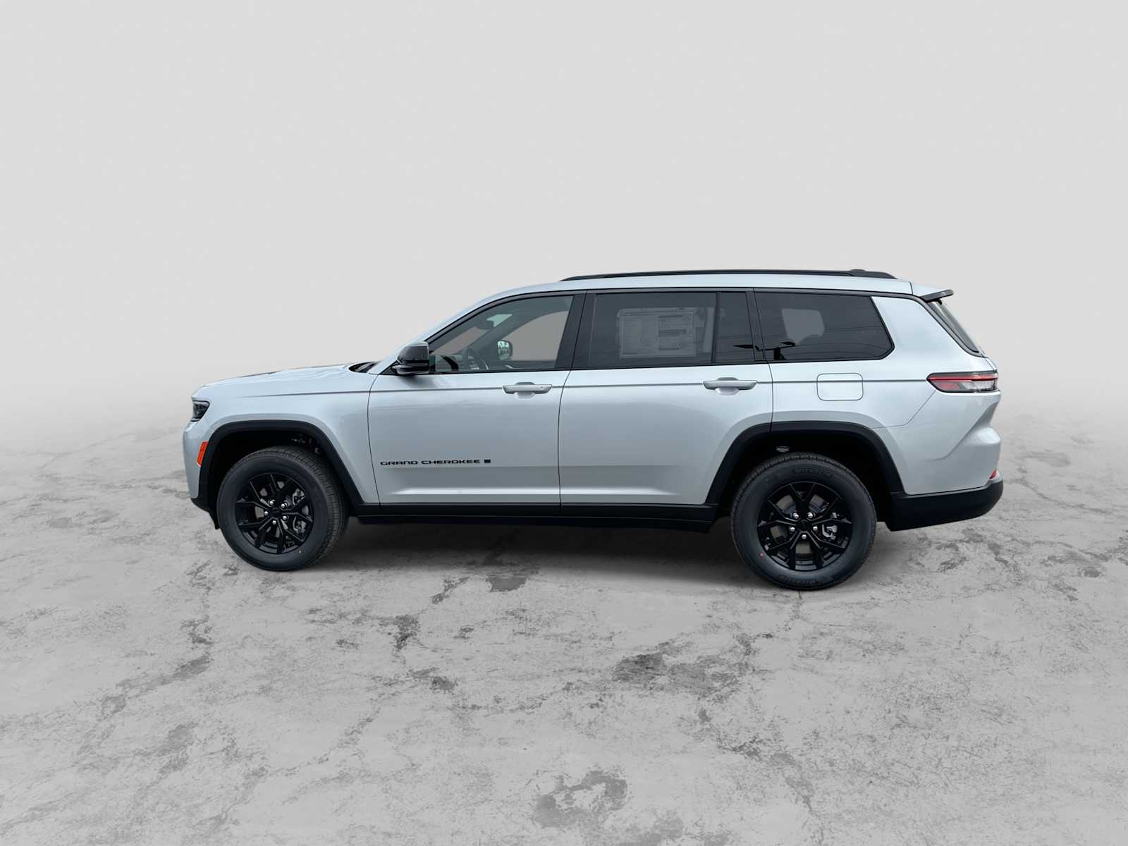 Thumbnail: 2026 Jeep Grand Cherokee - 5
