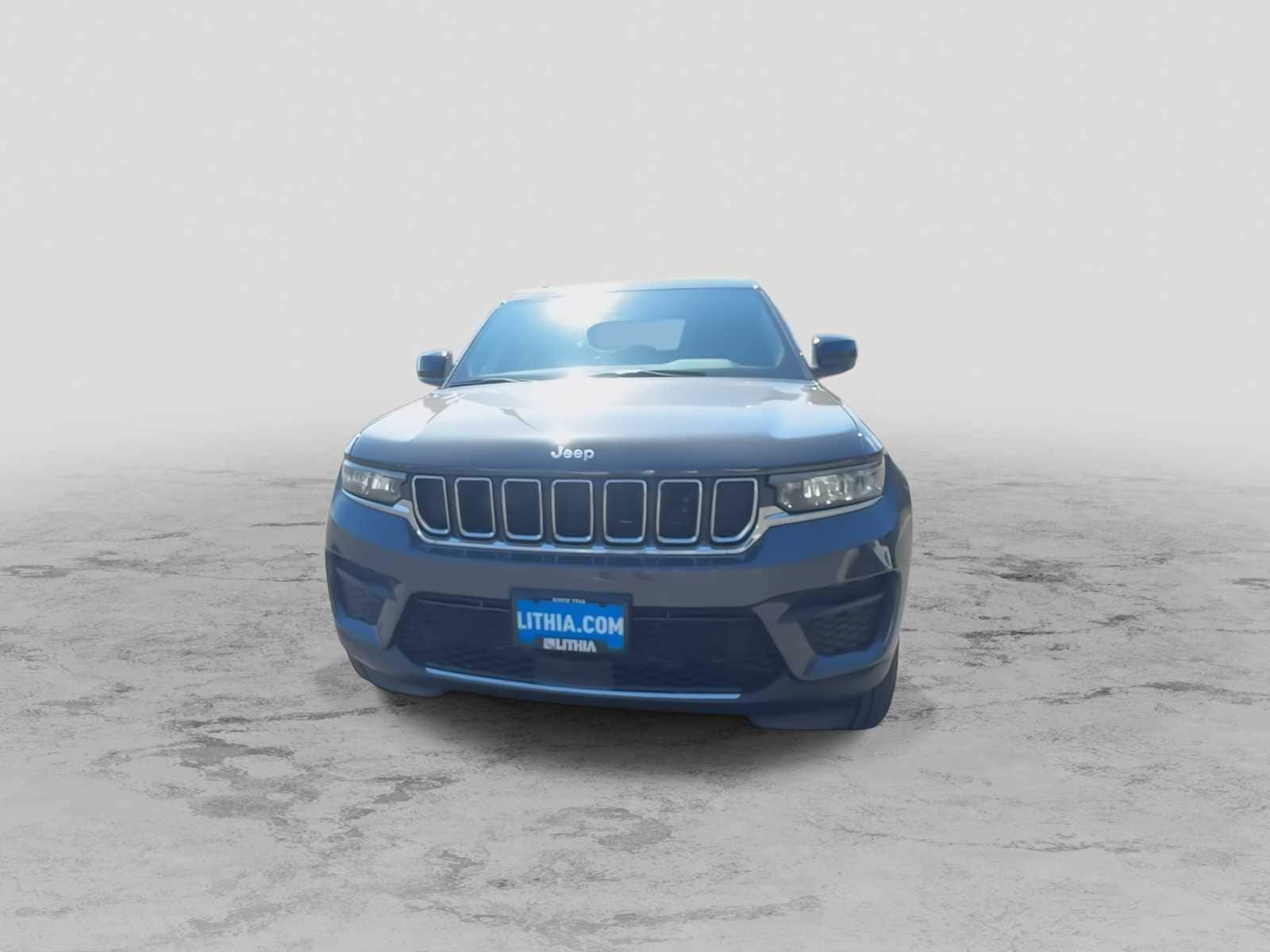 Thumbnail: 2025 Jeep Grand Cherokee - 3