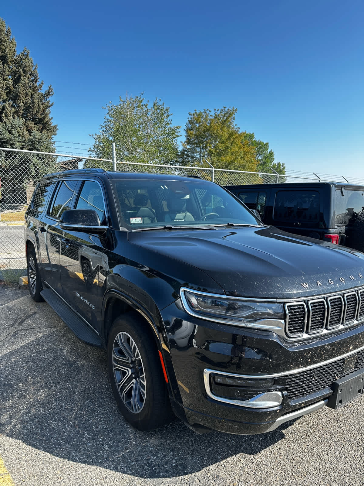 Thumbnail: 2023 Jeep Wagoneer - 5