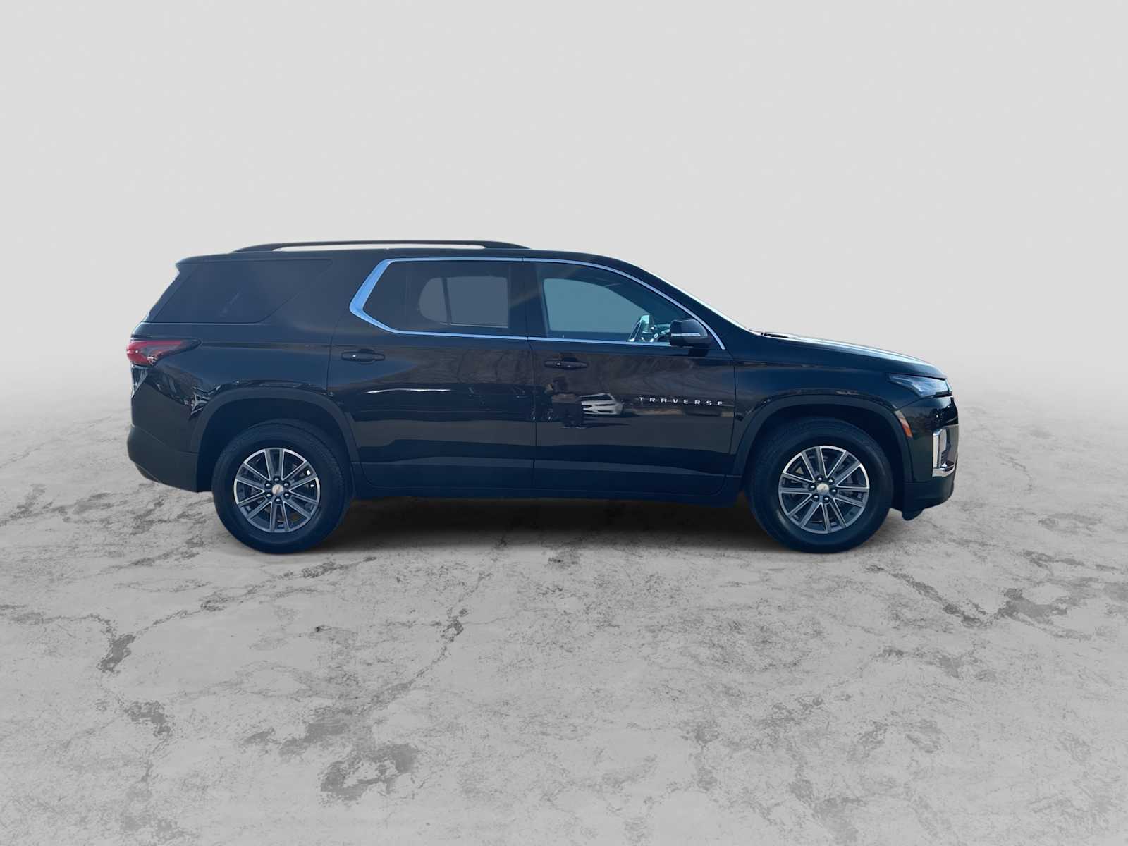 Thumbnail: 2022 Chevrolet Traverse - 9