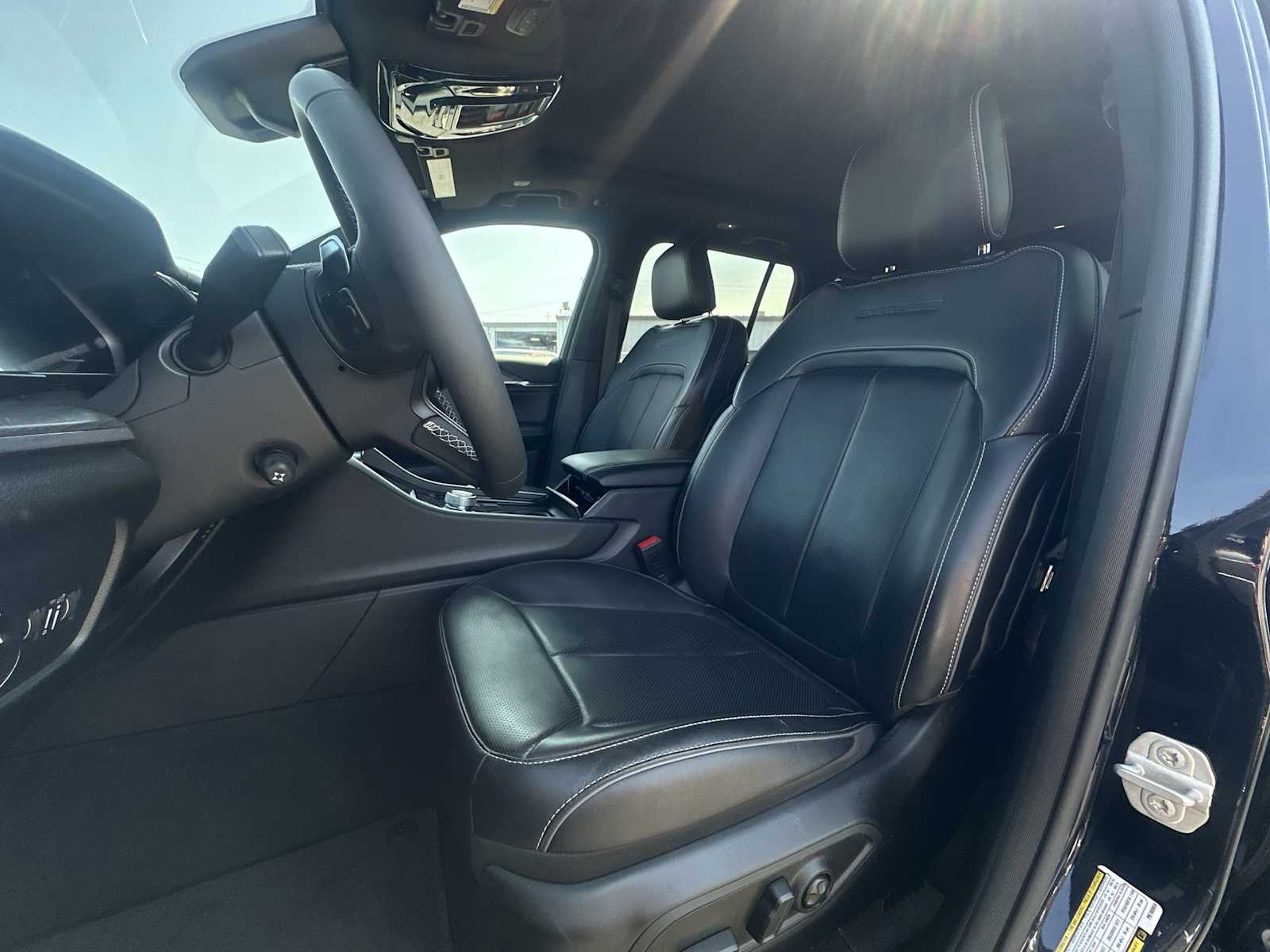Thumbnail: 2023 Jeep Grand Cherokee - 13