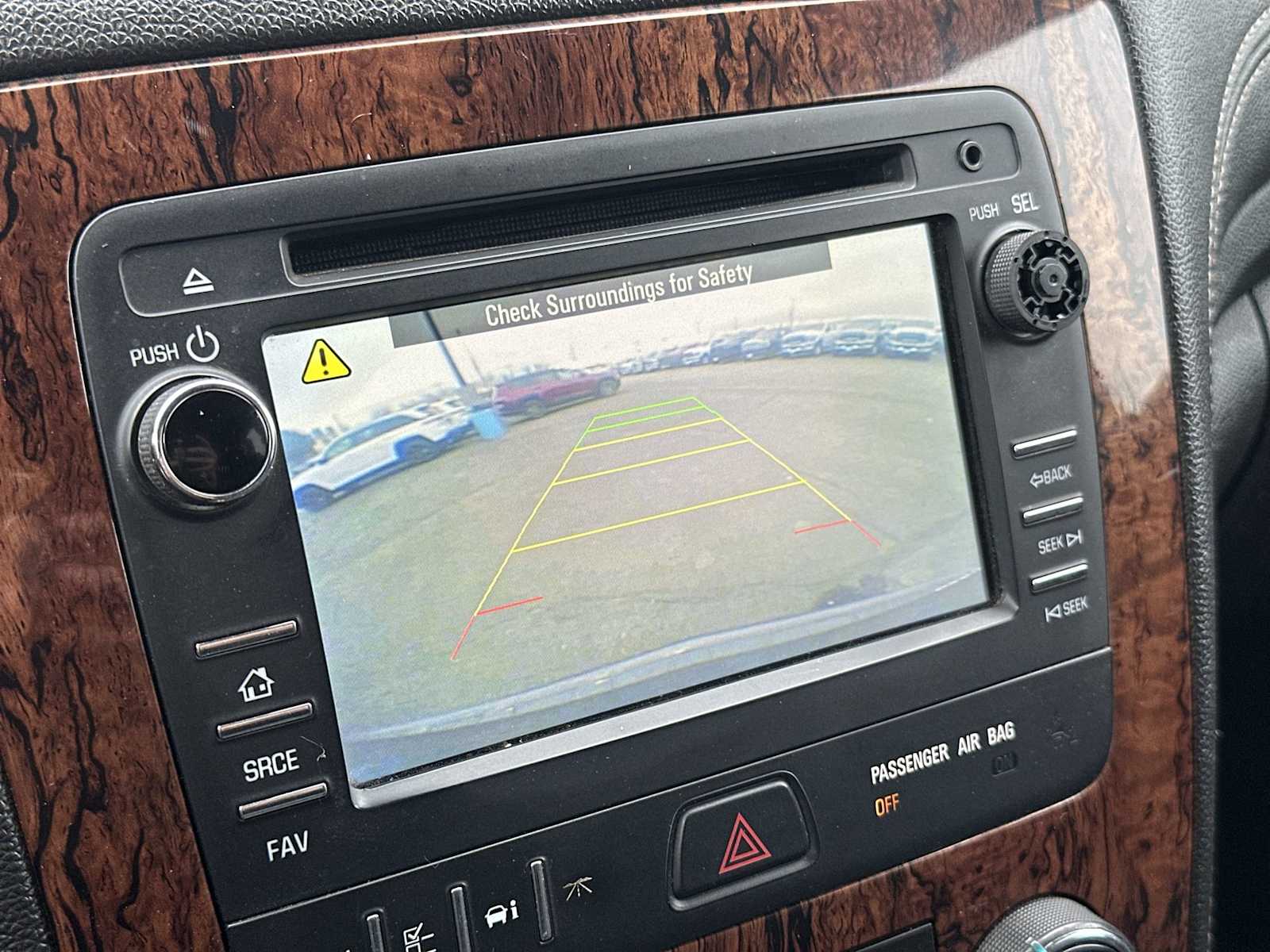 Thumbnail: 2014 Chevrolet Traverse - 21