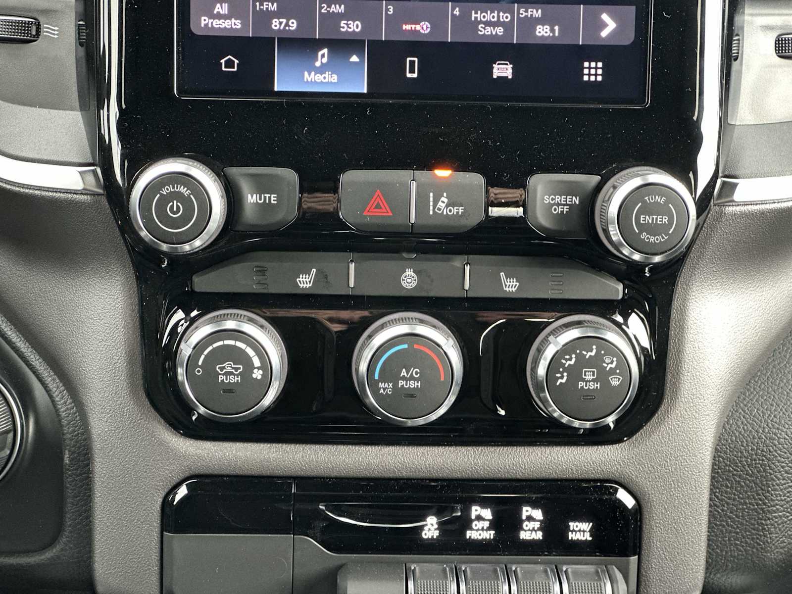 Thumbnail: 2026 RAM 1500 - 16