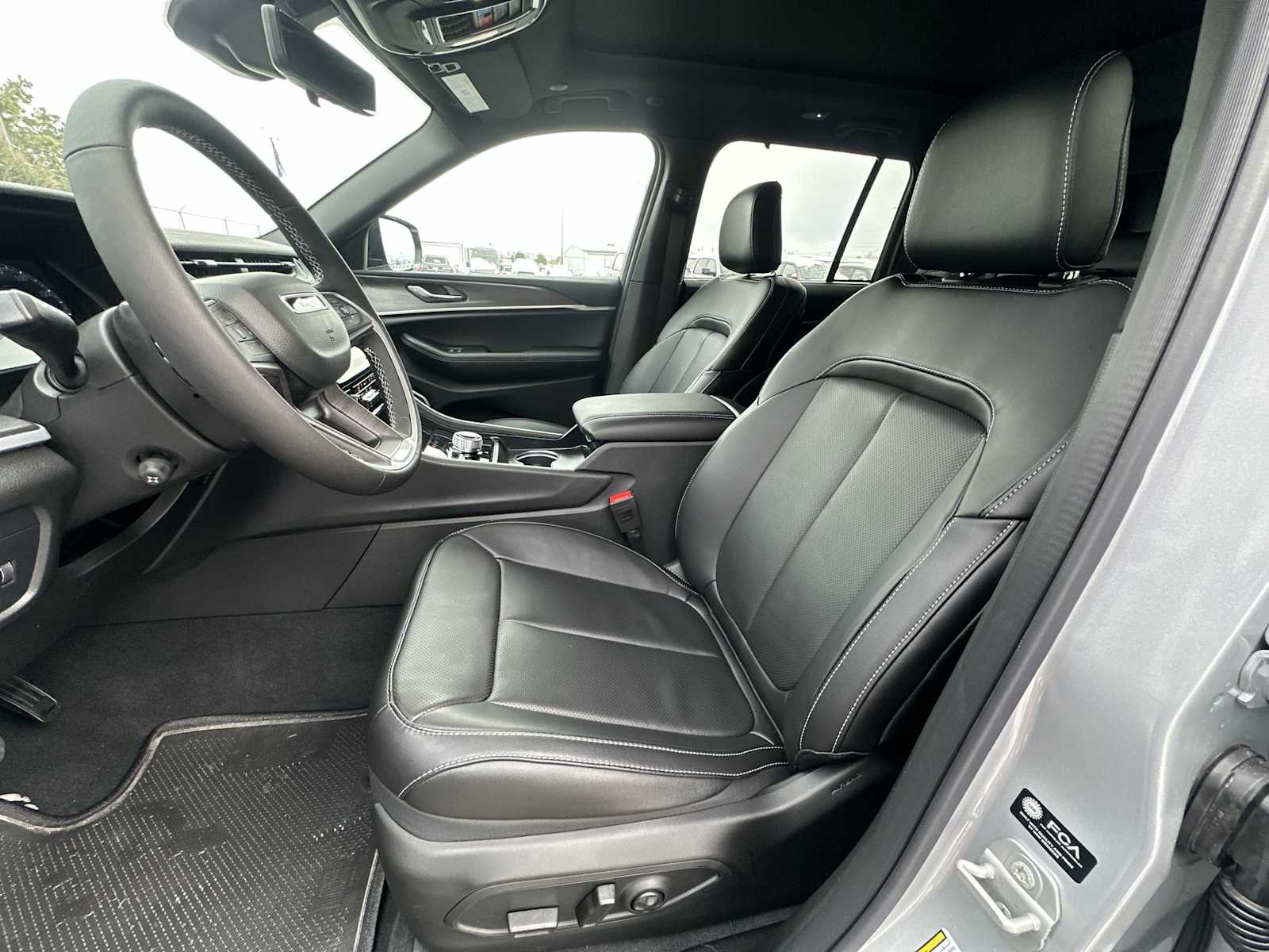 Thumbnail: 2025 Jeep Grand Cherokee - 13