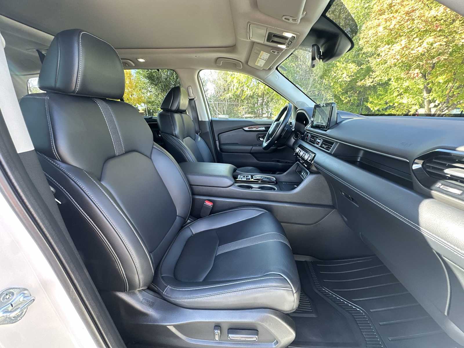 Thumbnail: 2023 Honda Pilot - 26