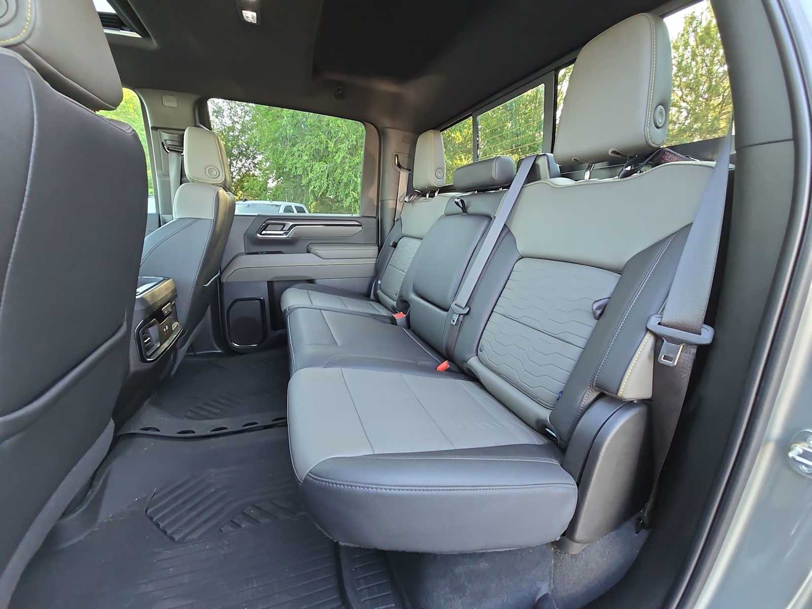 Thumbnail: 2024 Chevrolet Silverado 2500 - 24
