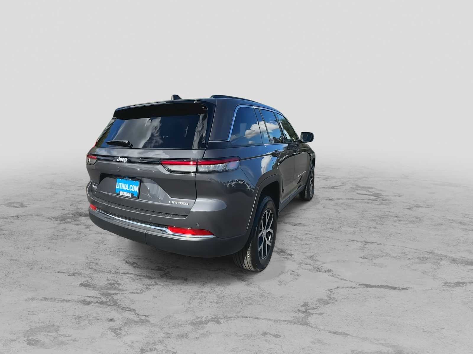 Thumbnail: 2025 Jeep Grand Cherokee - 8