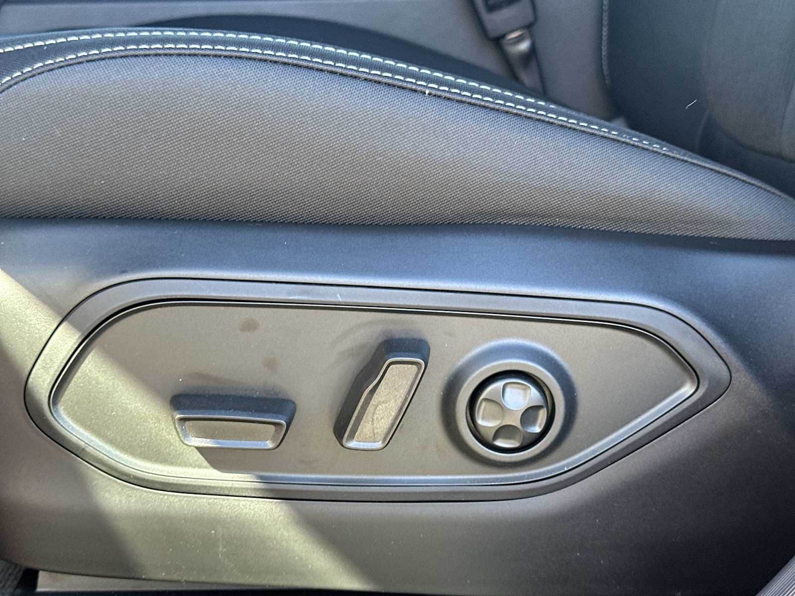 Thumbnail: 2025 Jeep Grand Cherokee - 14