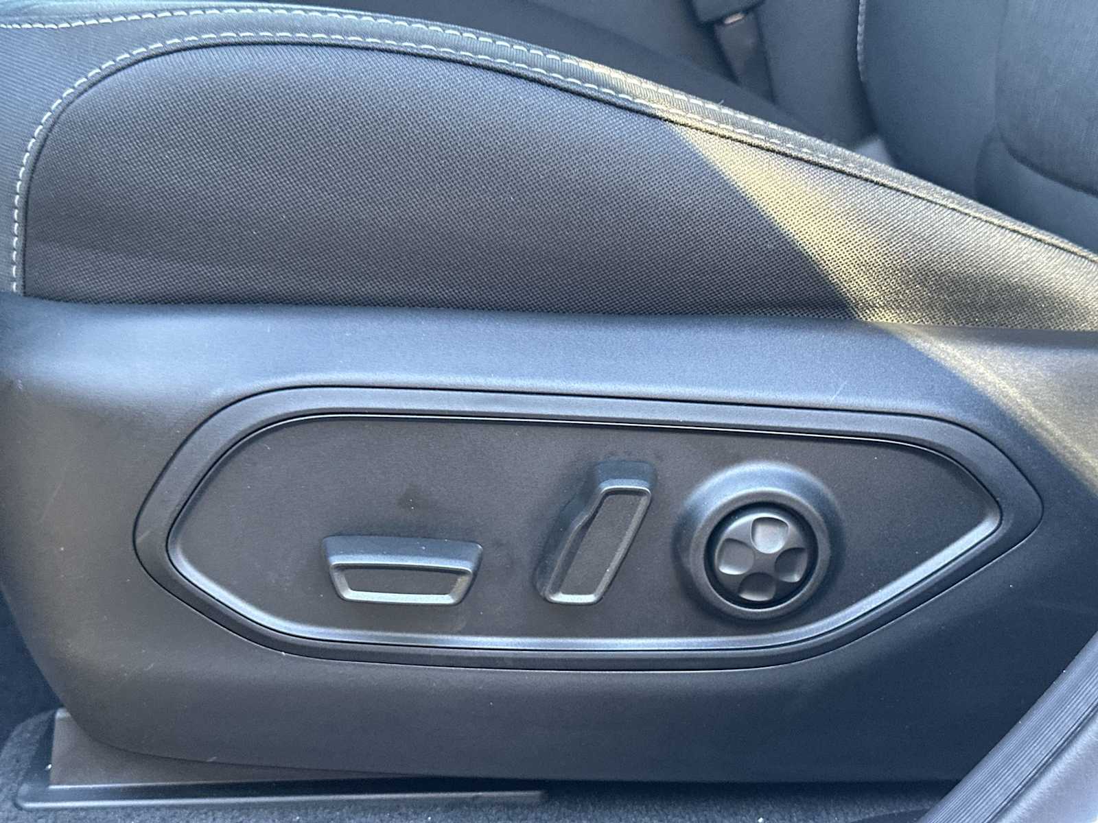 Thumbnail: 2025 Jeep Grand Cherokee - 14