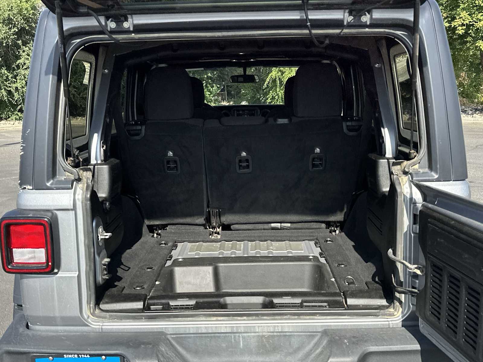 Thumbnail: 2019 Jeep Wrangler - 19
