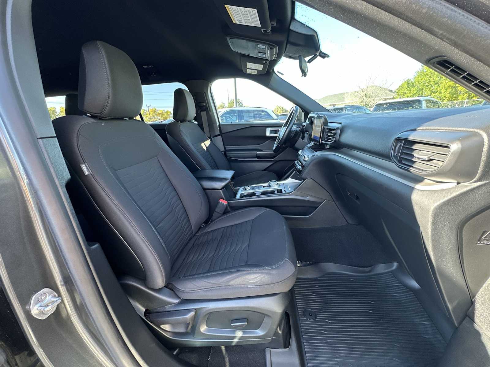 Thumbnail: 2020 Ford Explorer - 24