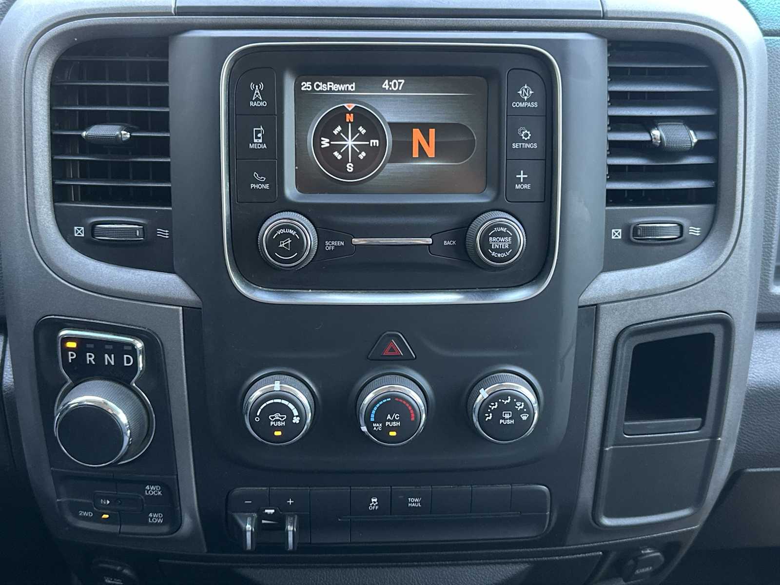 Thumbnail: 2019 RAM 1500 Classic - 18