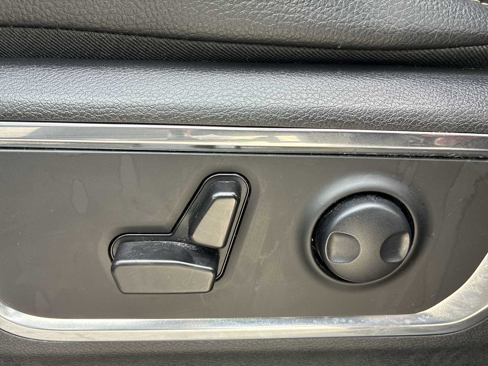 Thumbnail: 2025 RAM 1500 - 14