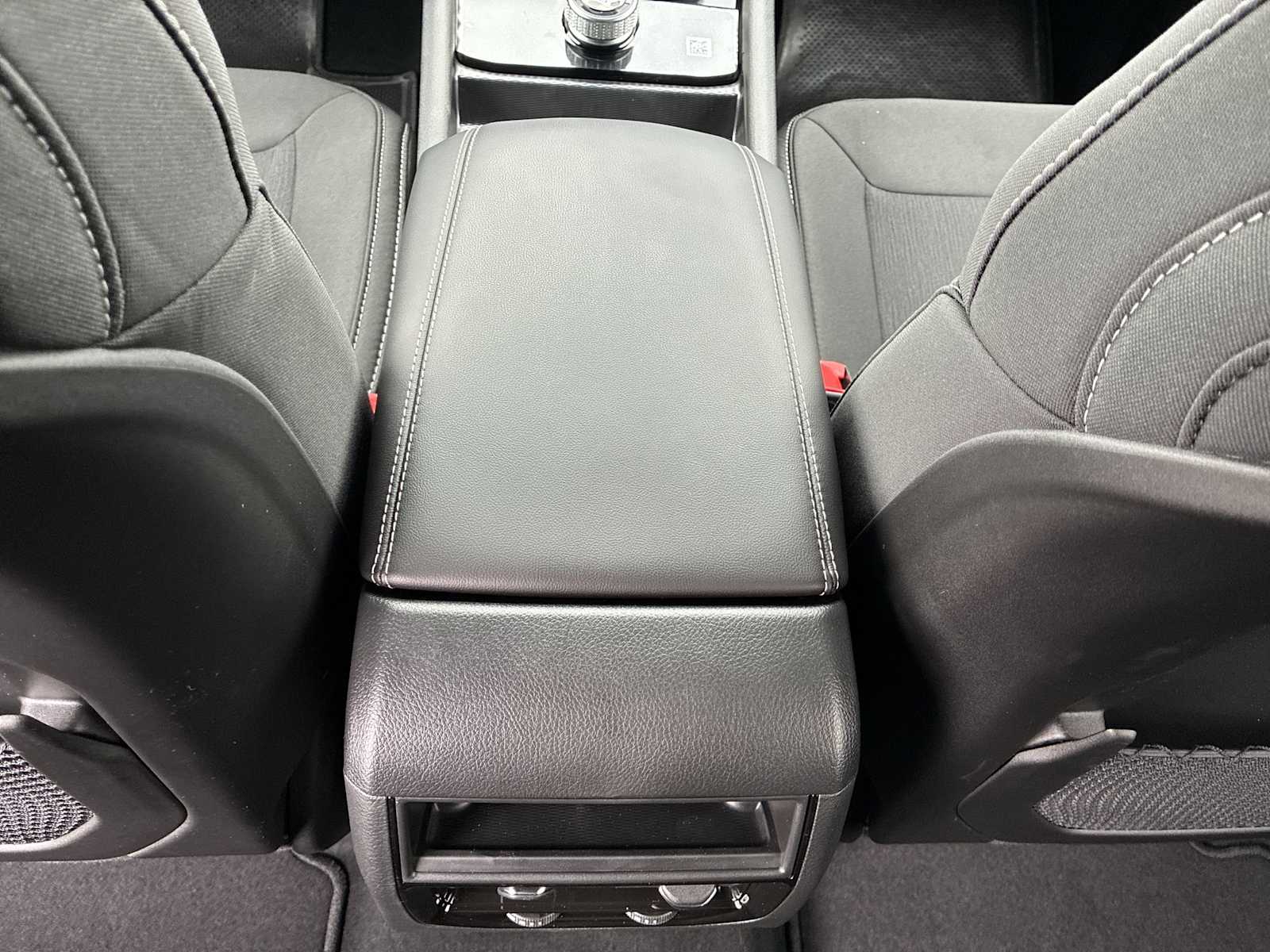 Thumbnail: 2026 Jeep Grand Cherokee - 21