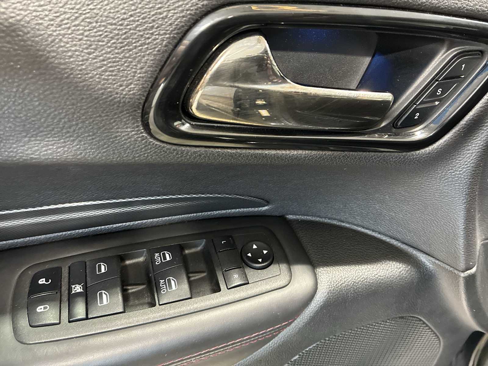 Thumbnail: 2022 Dodge Durango - 15