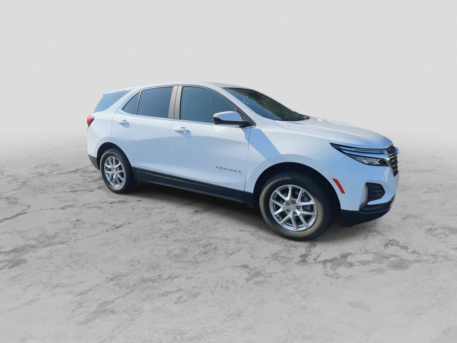 Thumbnail: 2023 Chevrolet Equinox - 2