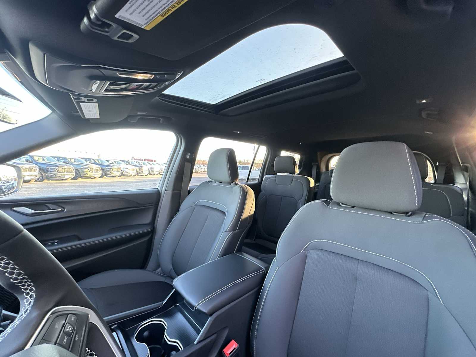 Thumbnail: 2025 Jeep Grand Cherokee - 16