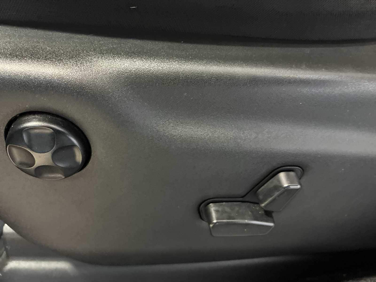 Thumbnail: 2018 Jeep Grand Cherokee - 14