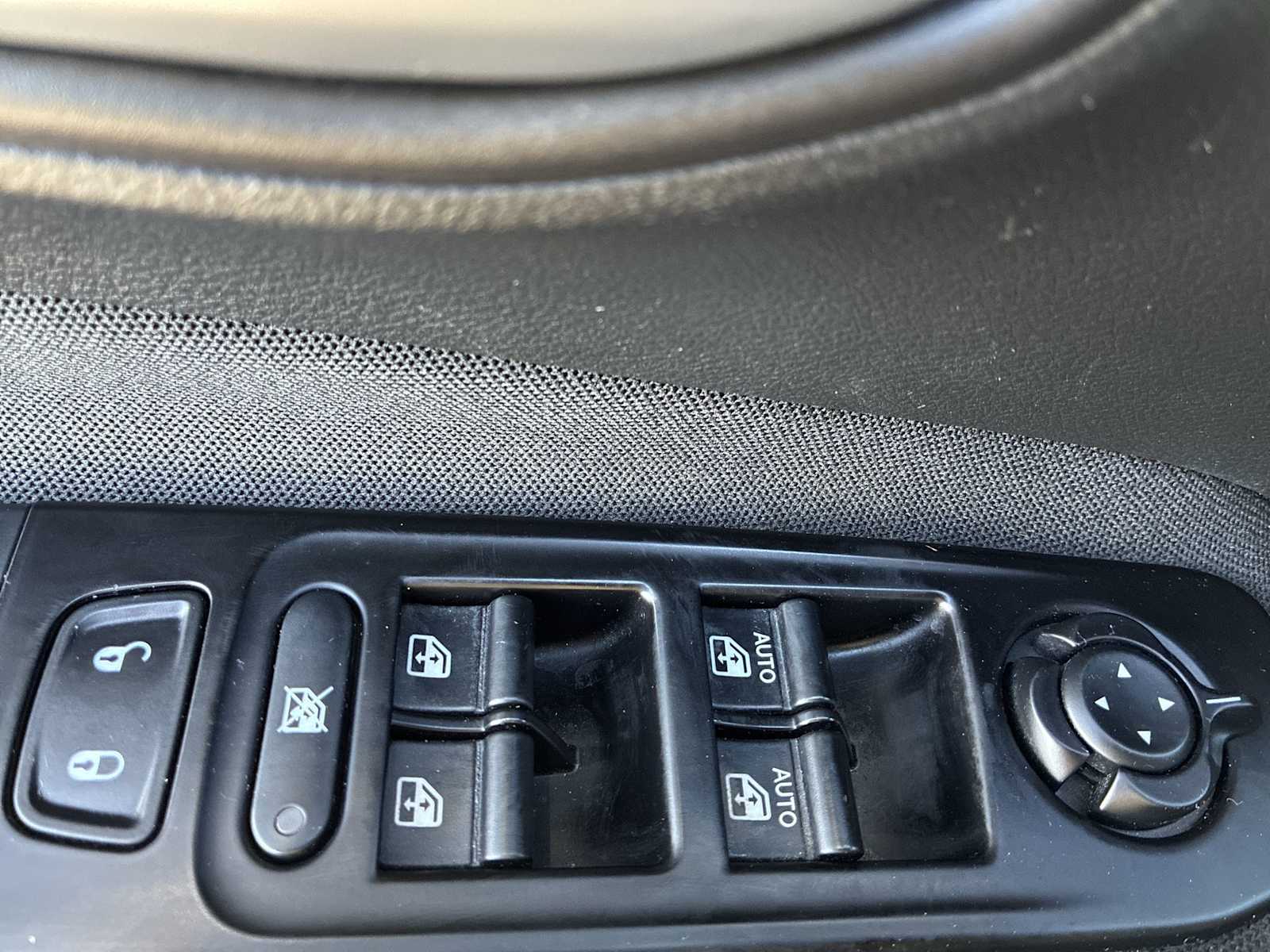 Thumbnail: 2020 Jeep Renegade - 15