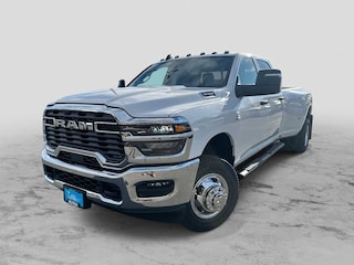 2026 Ram 3500 TRADESMAN CREW CAB 4X4 8' BOX Pickup