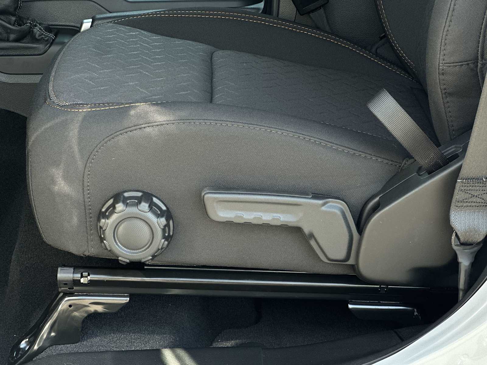 Thumbnail: 2025 Jeep Gladiator - 14