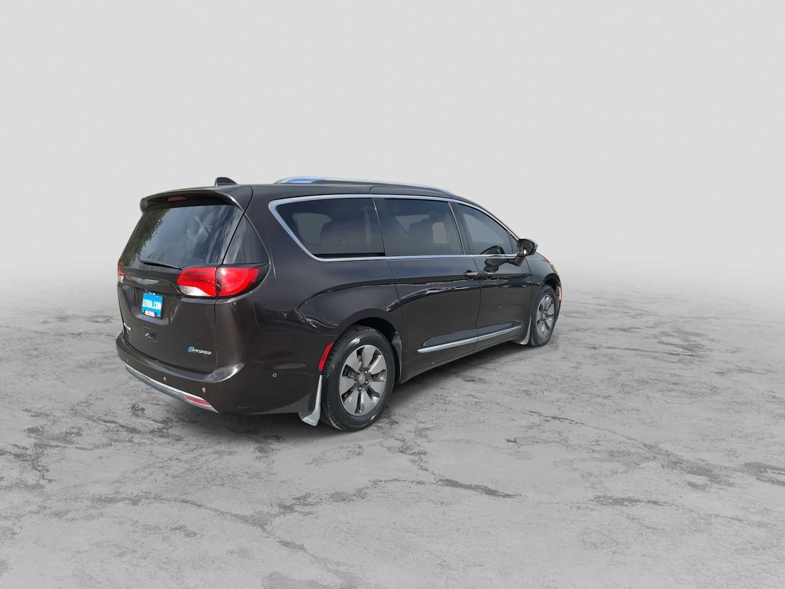 Thumbnail: 2018 Chrysler Pacifica - 8