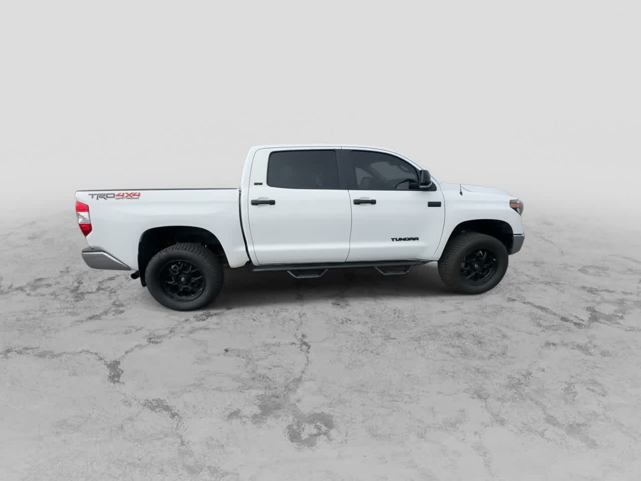 Thumbnail: 2019 Toyota Tundra - 9