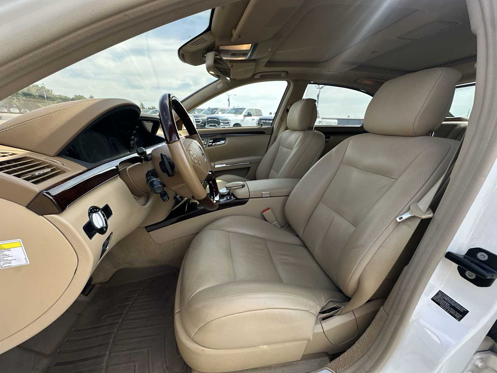 Thumbnail: 2012 Mercedes-Benz S-Class - 13