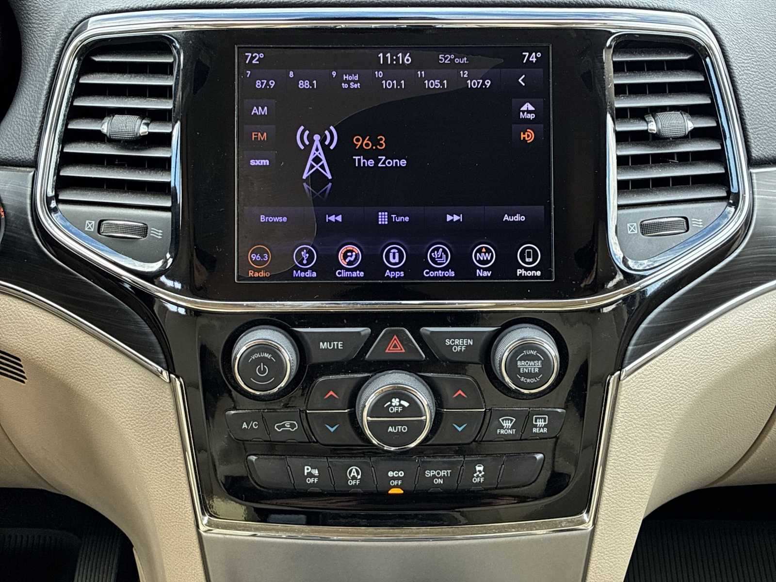 Thumbnail: 2019 Jeep Grand Cherokee - 24