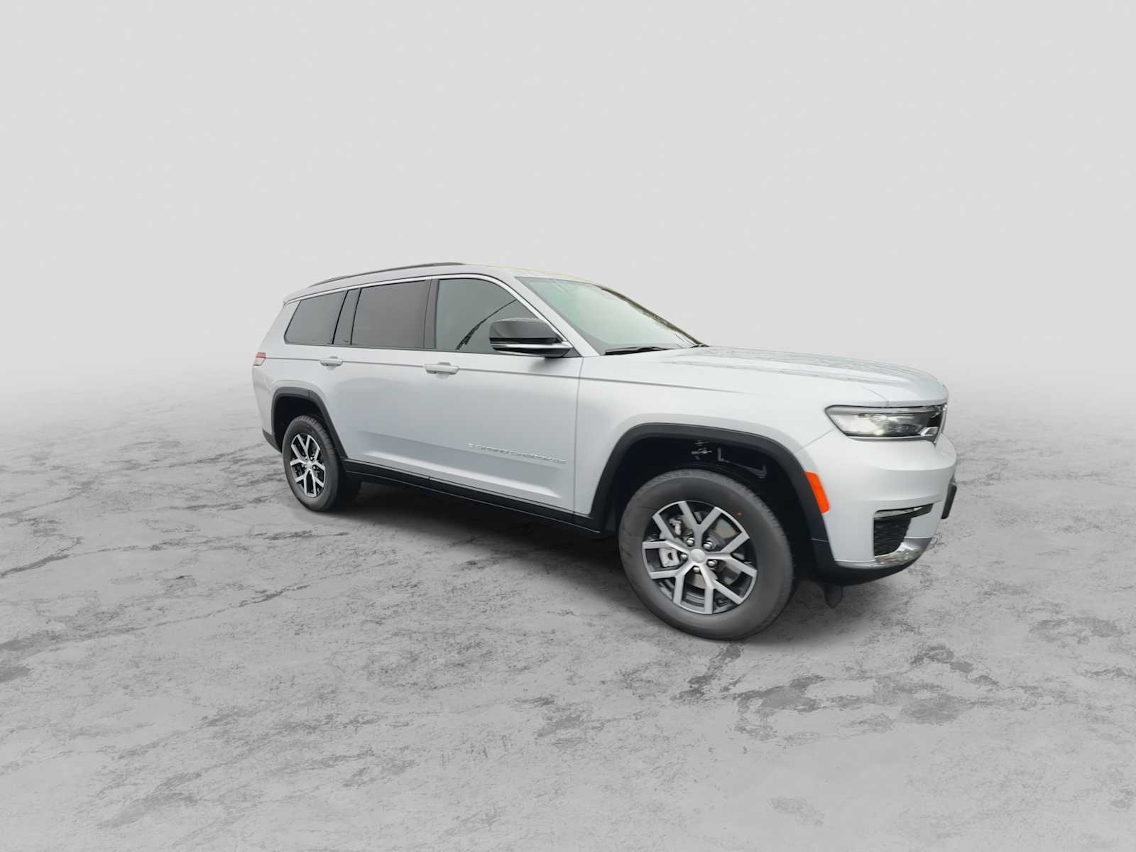 Thumbnail: 2025 Jeep Grand Cherokee - 2