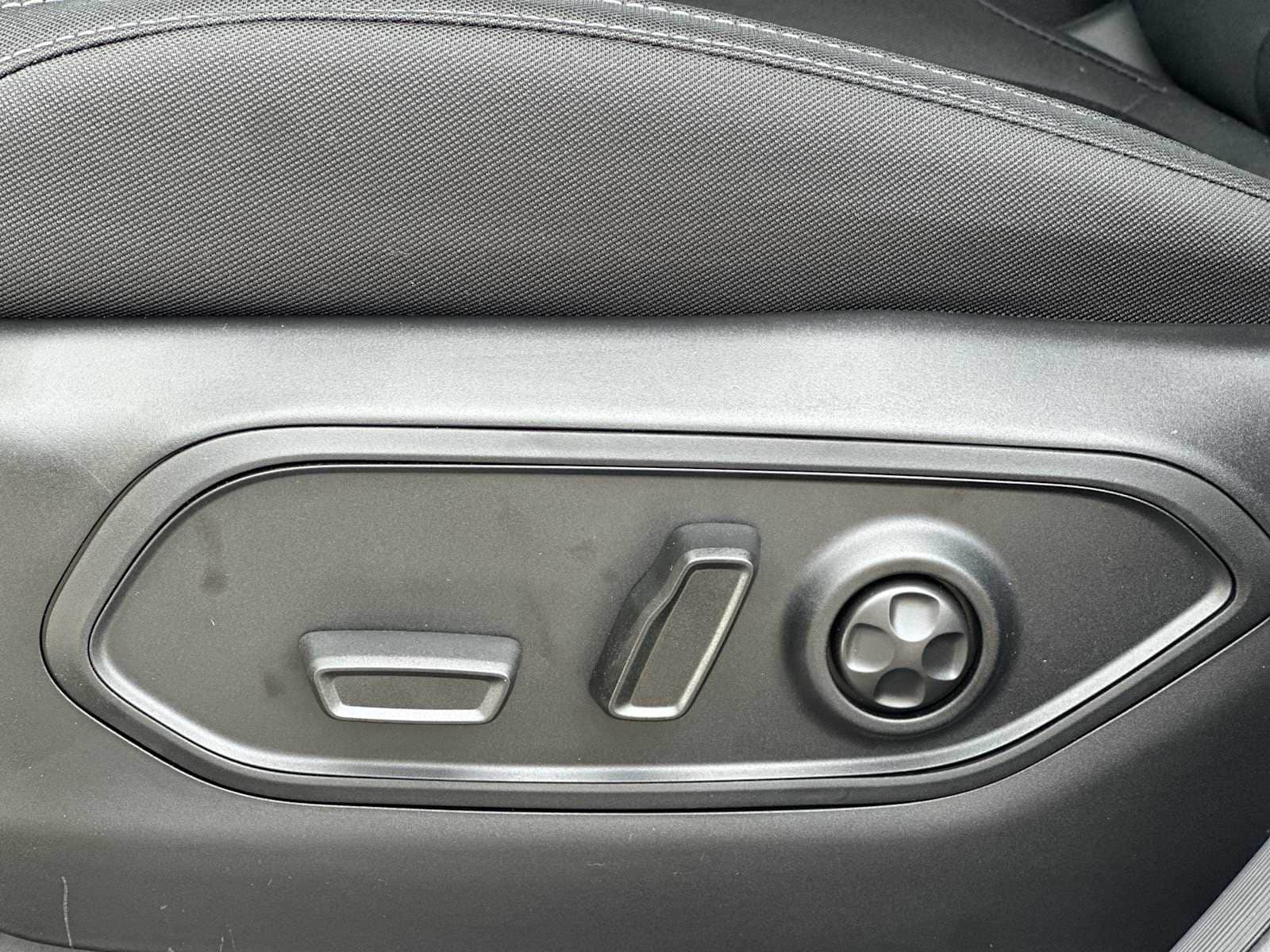 Thumbnail: 2025 Jeep Grand Cherokee - 14