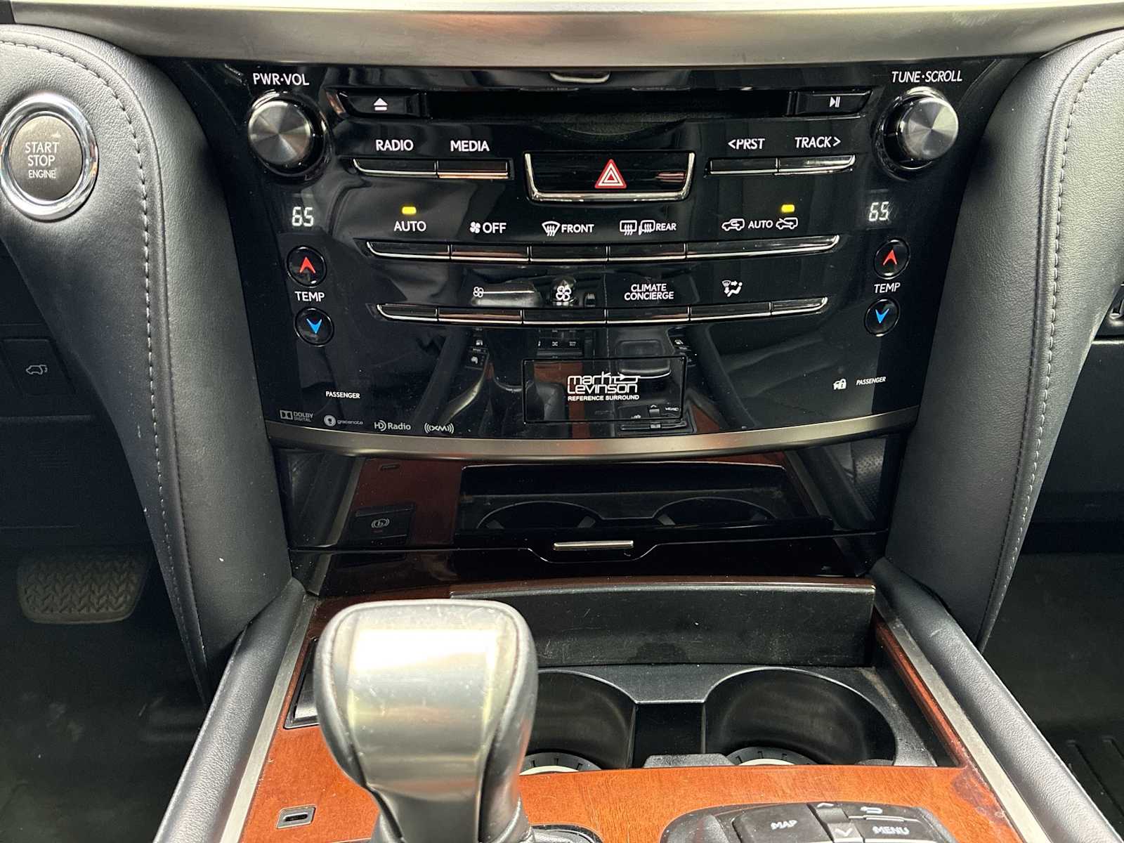 2017 Lexus LX 570 - Photo 17