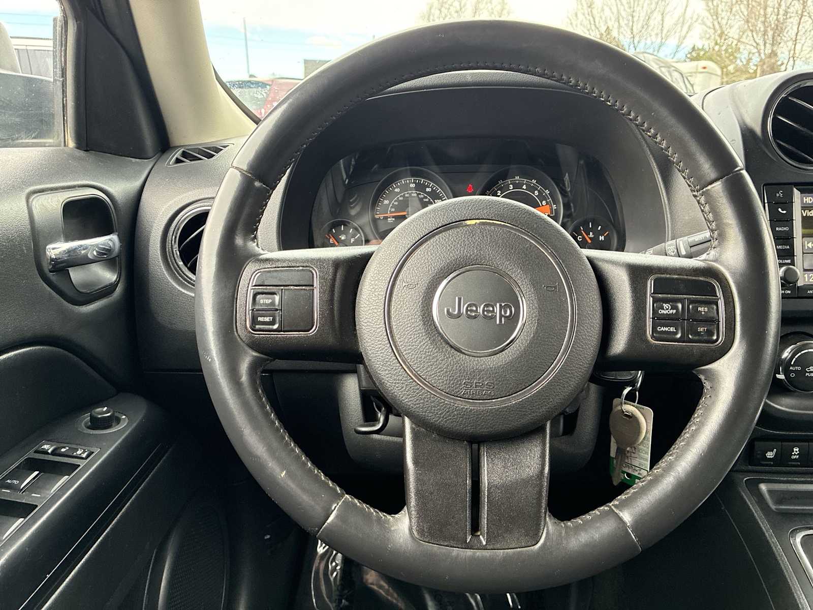 Thumbnail: 2016 Jeep Patriot - 11