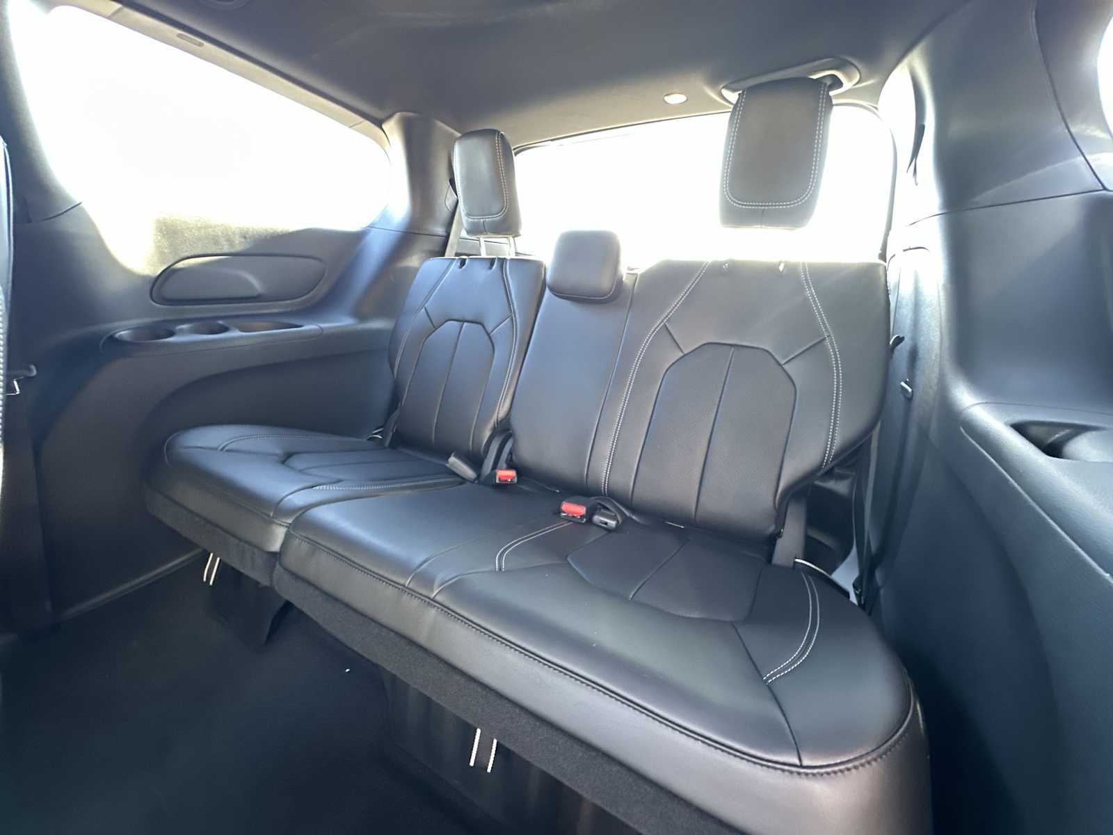 Thumbnail: 2026 Chrysler Voyager - 23