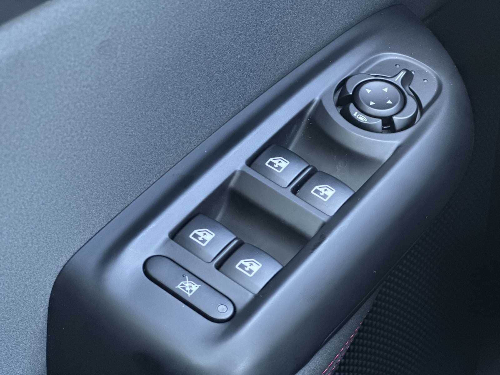 Thumbnail: 2025 Dodge Hornet - 15