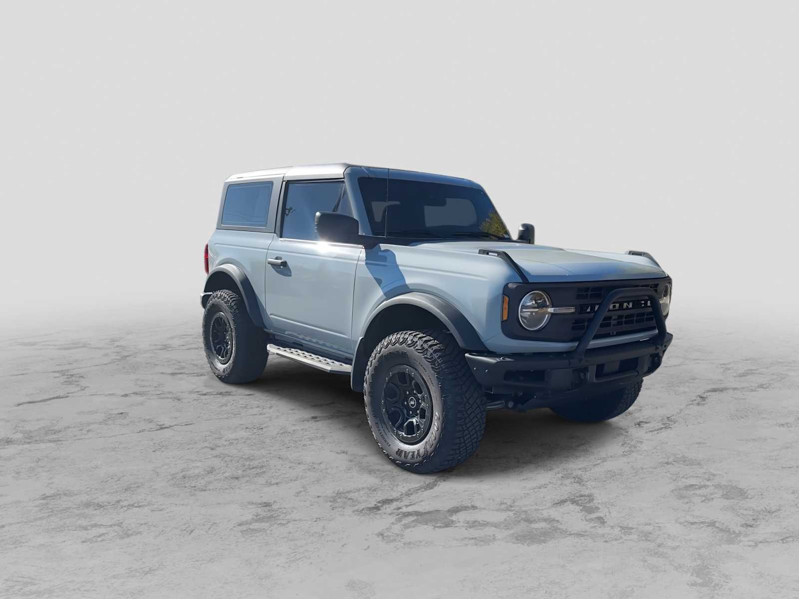 2023 Ford Bronco Outer Banks photo 2
