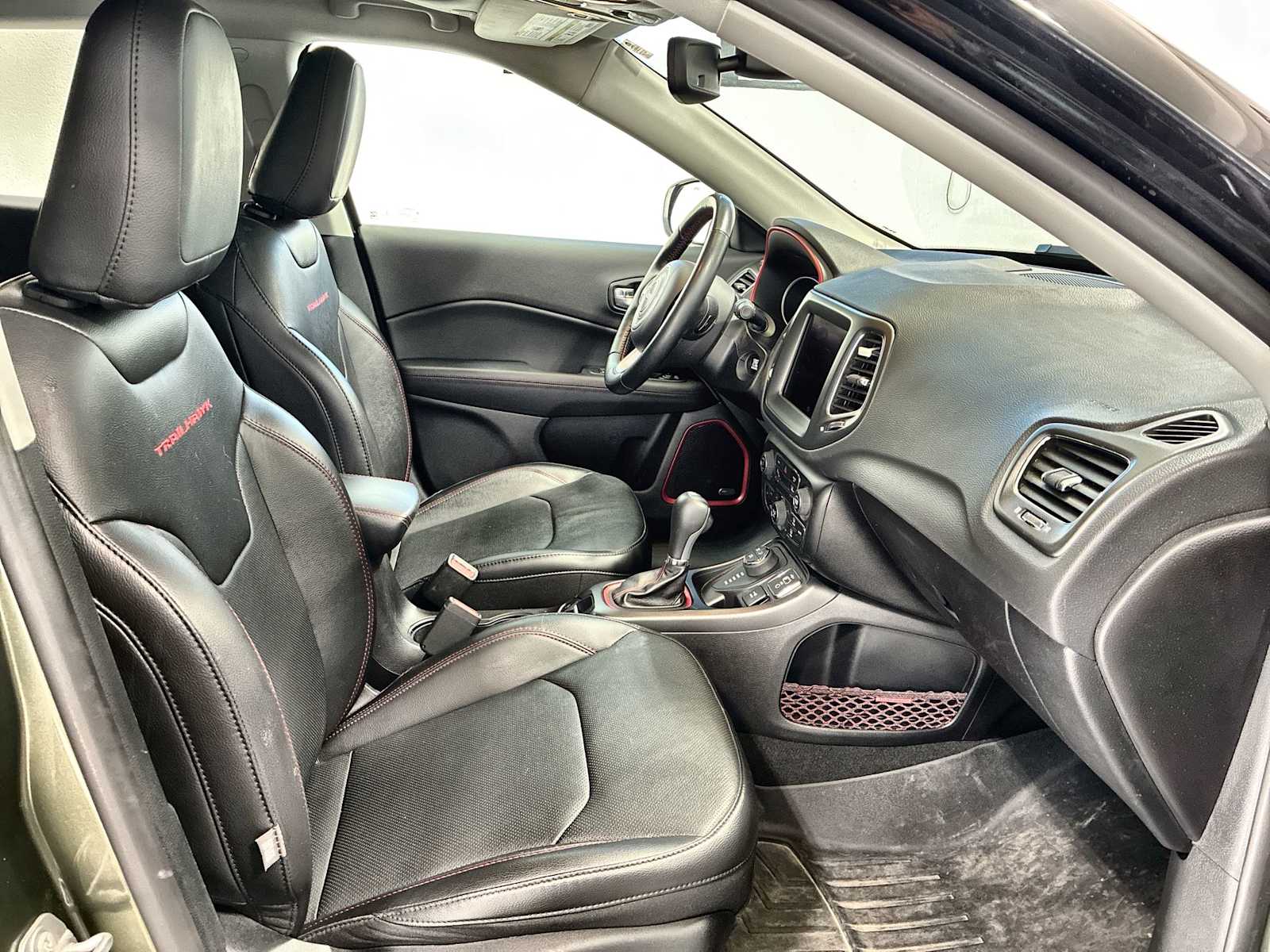 Thumbnail: 2021 Jeep Compass - 26