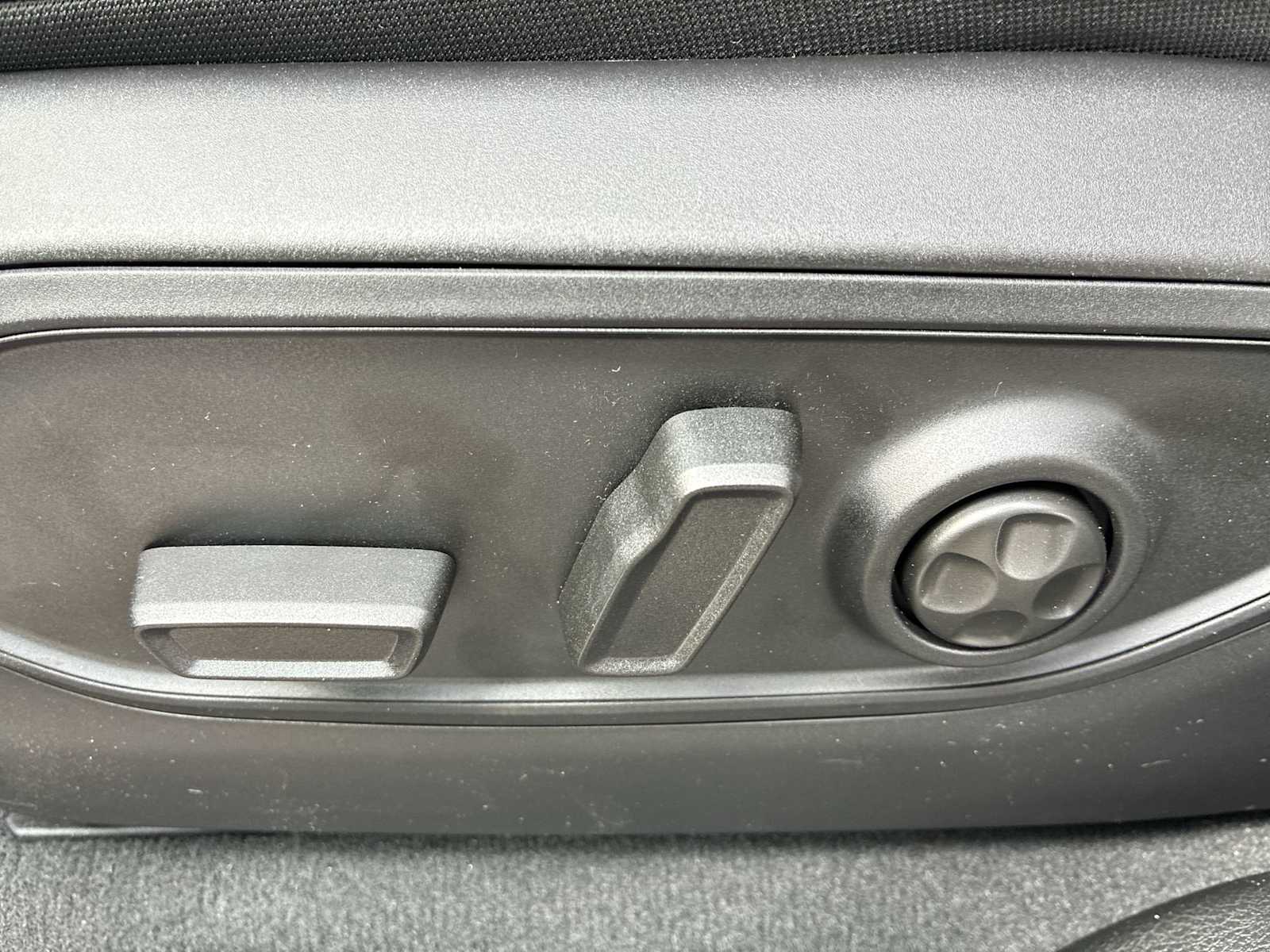 Thumbnail: 2026 Jeep Grand Cherokee - 14