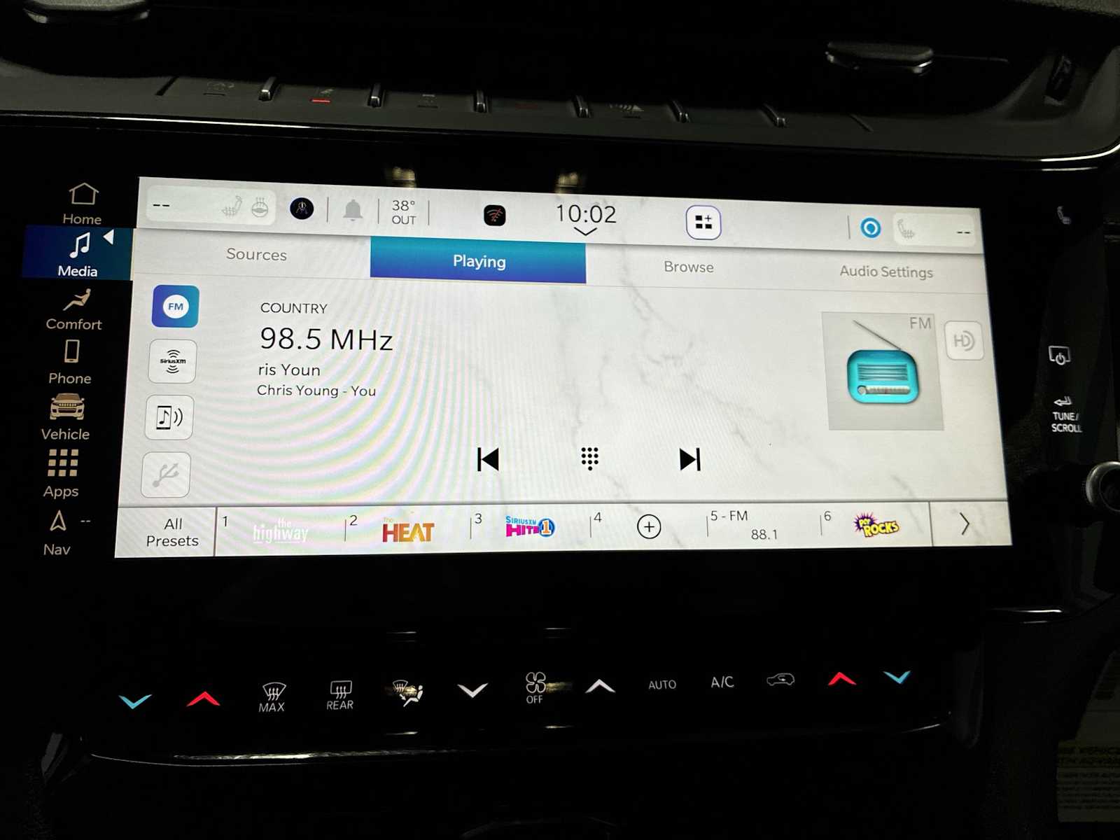 Thumbnail: 2026 Jeep Grand Cherokee - 12