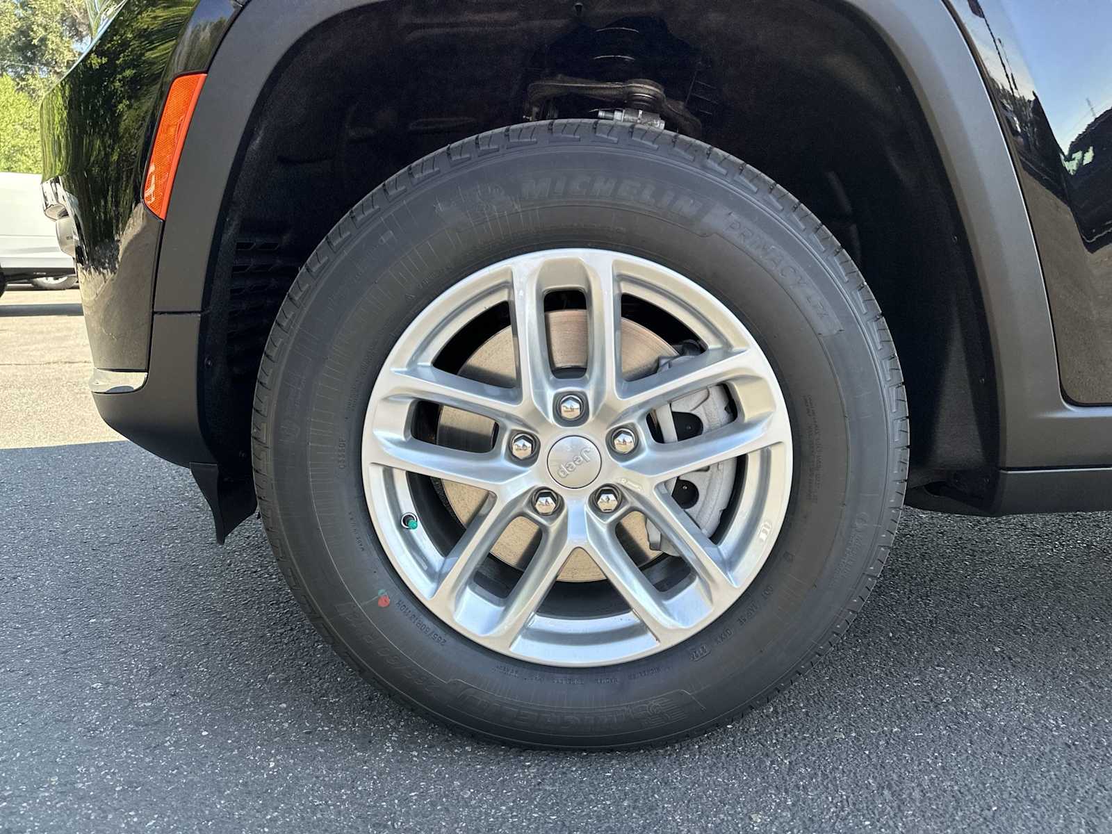 Thumbnail: 2025 Jeep Grand Cherokee - 17