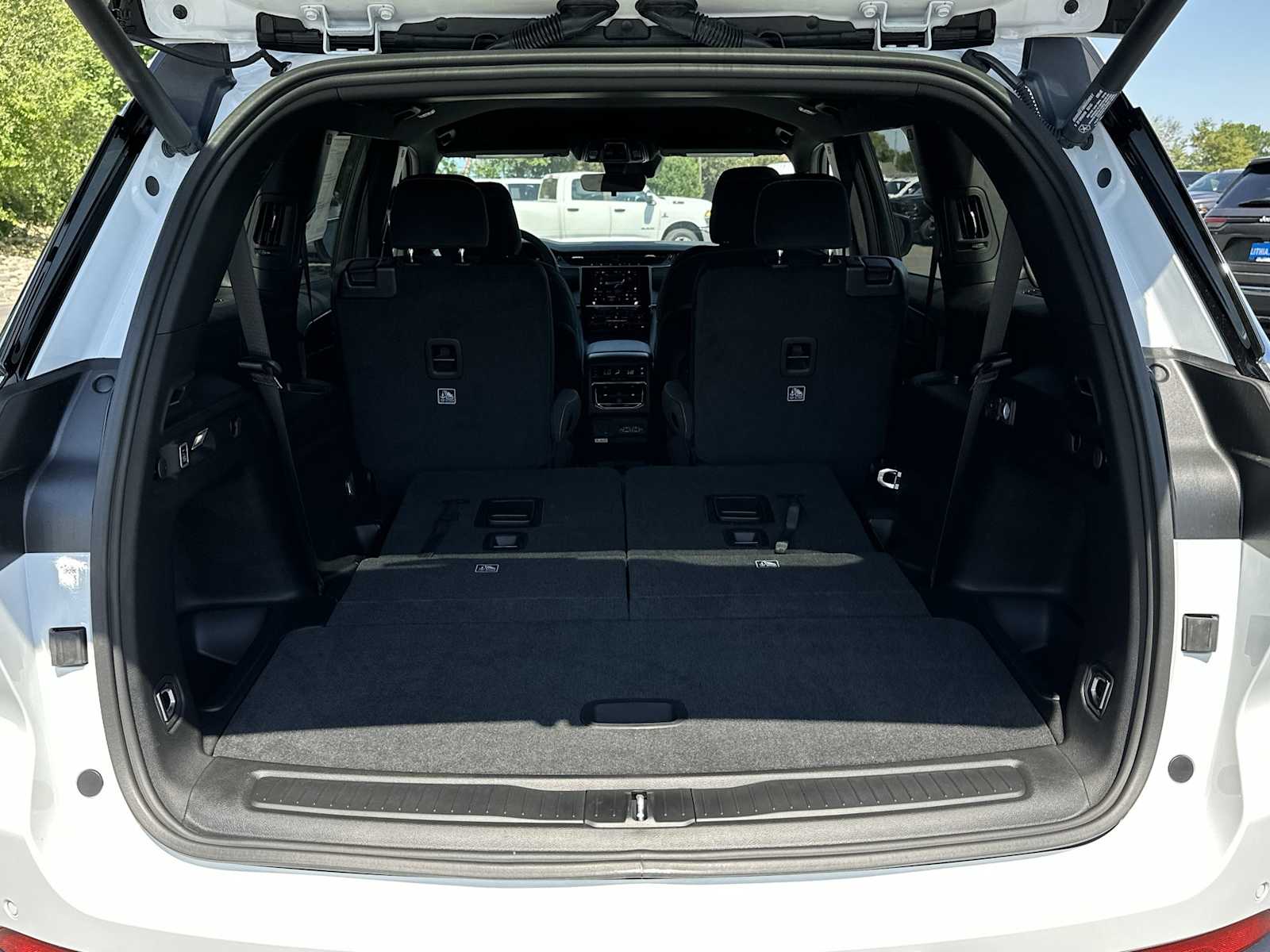 Thumbnail: 2025 Jeep Grand Cherokee - 18