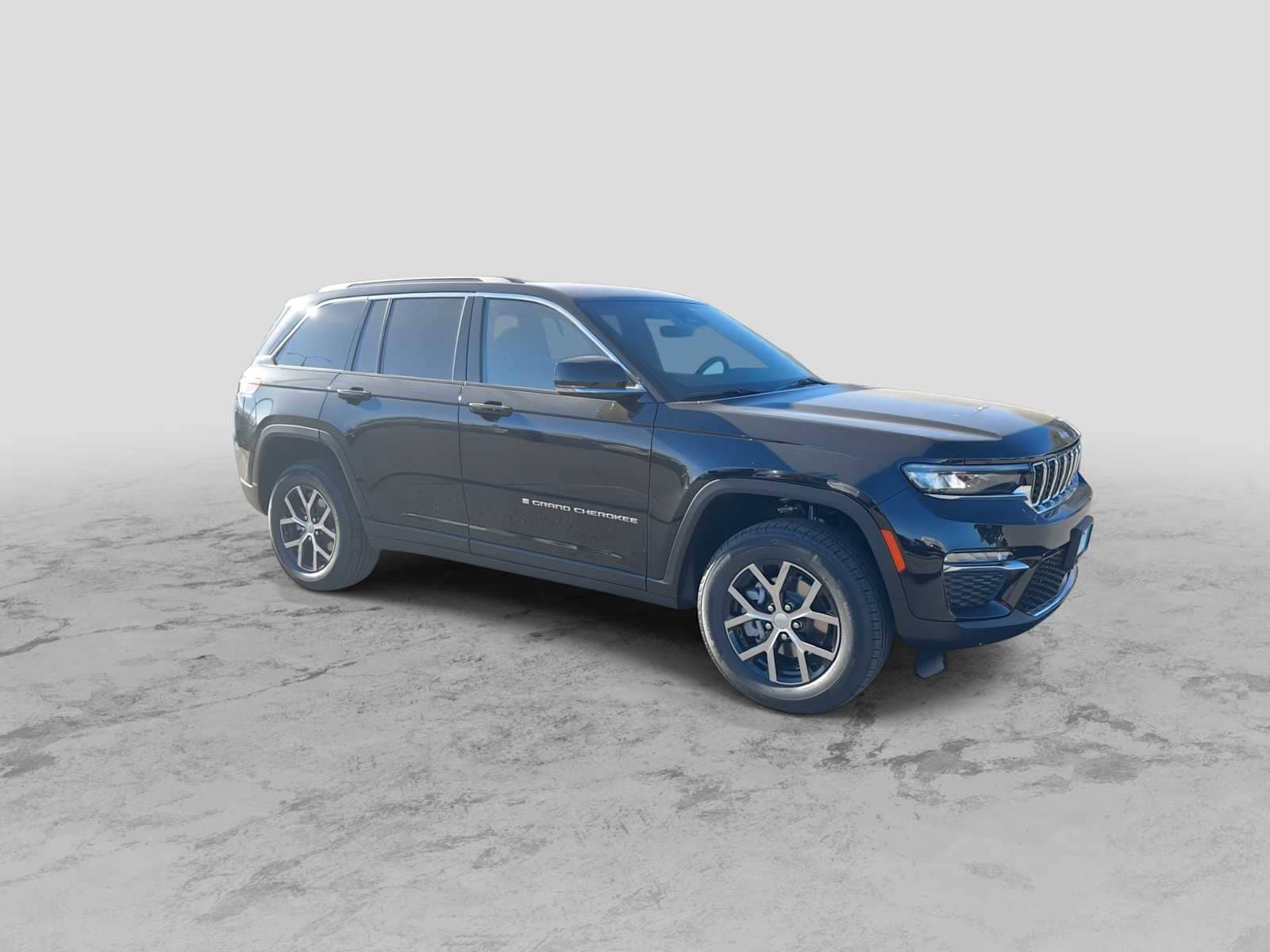 Thumbnail: 2025 Jeep Grand Cherokee - 2