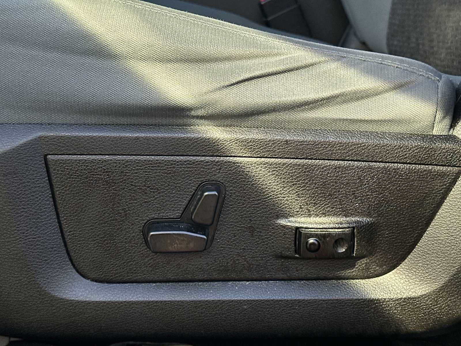 Thumbnail: 2019 RAM 1500 Classic - 14