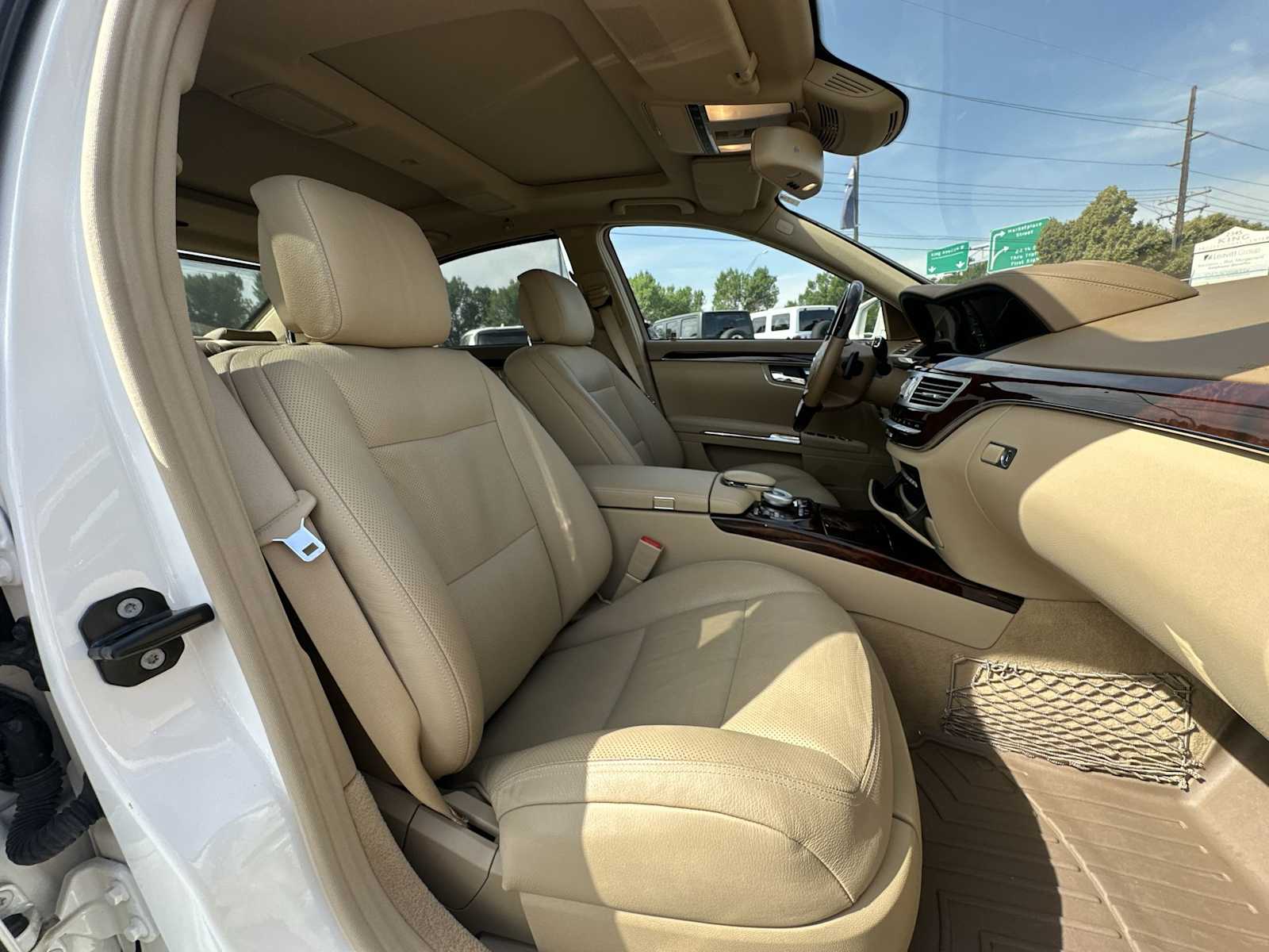 Thumbnail: 2012 Mercedes-Benz S-Class - 25